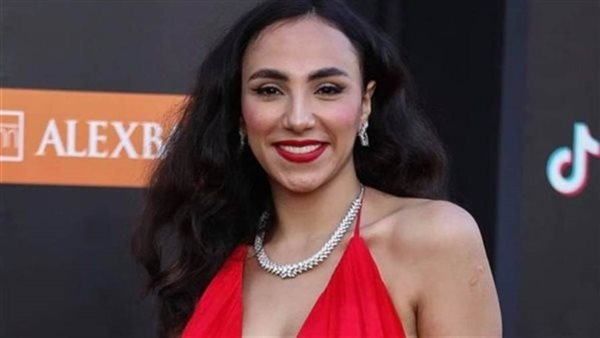 الممثلة زينب غريب