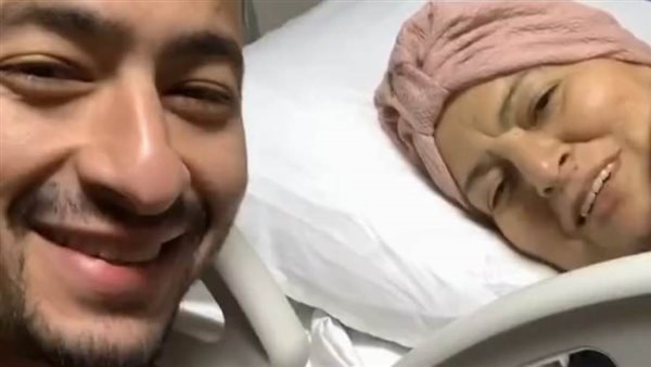 حمادة هلال ووالدته