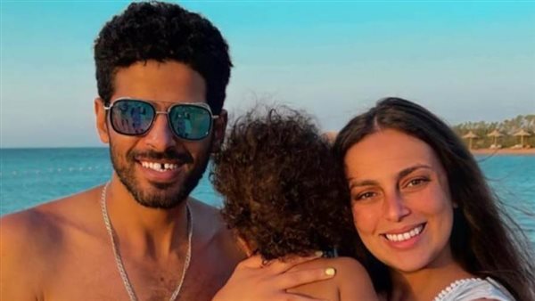 اسراء عبدالفتاح وزوجها