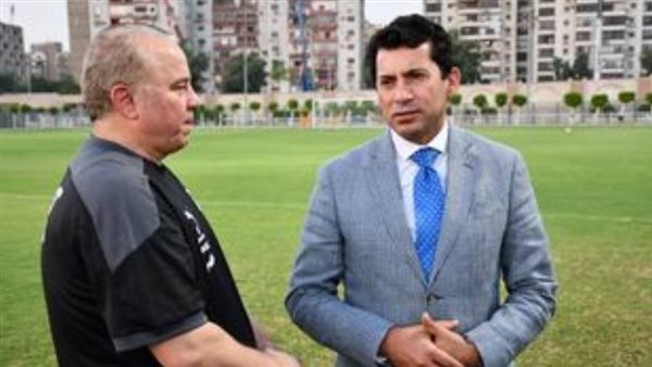 وزير الرياضة وشوقي