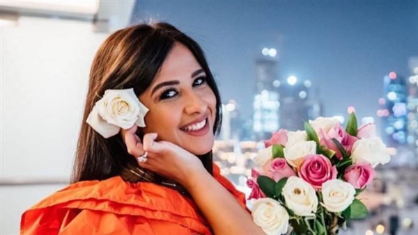 ياسمين عبد العزيز