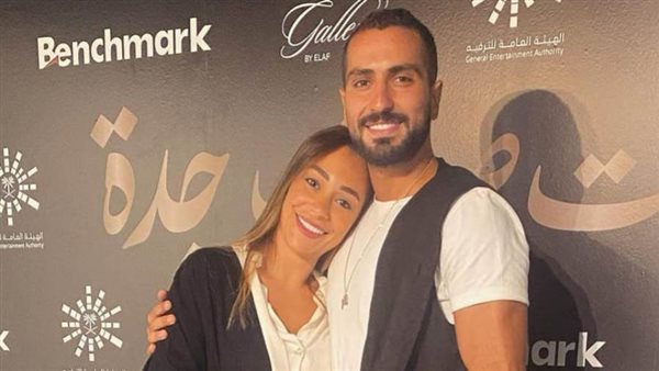 محمد الشرنوبي وزوجته