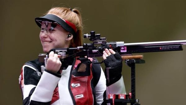 السويسرية نينا كريستين