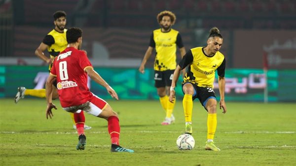 الأحمر في الصدارة..