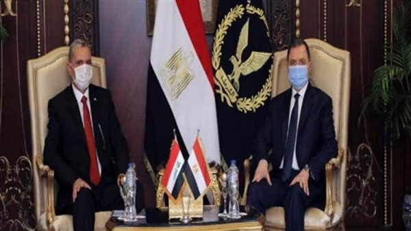 وزير الداخلية اللواء