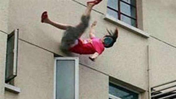 سقوط ربة منزل - ارشيفية