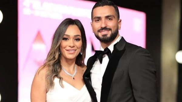 محمد الشرنوبي وزوجته