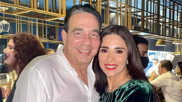 أسماء مصطفى وزوجها