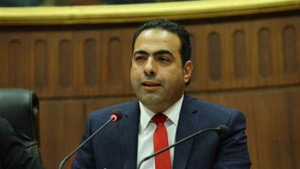 محمود حسين/ أرشيفية