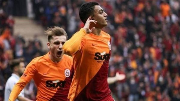 مصطفي محمد يحتفل