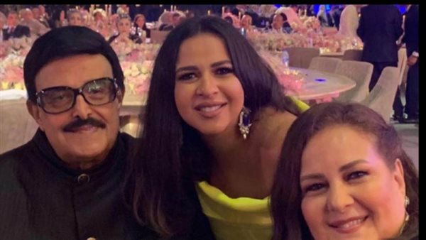 إيمي سمير غانم ووالديها