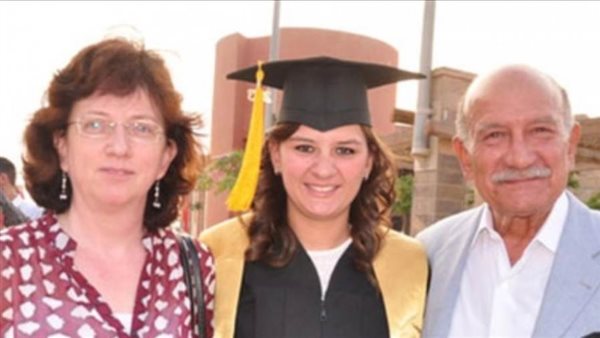 أحمد خليل وزوجته