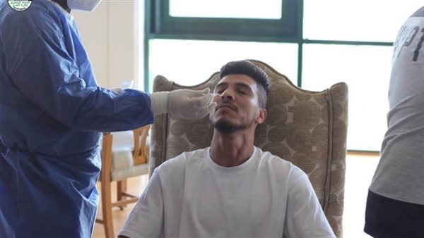 محمد شريف يخضع لتحليل