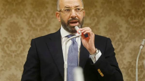 الدكتور حسام المندوه