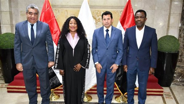 وزير الرياضة يستقبل