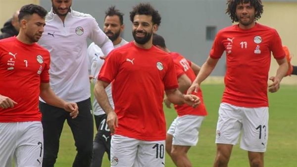 رئيس الكاف: مصر تعطي