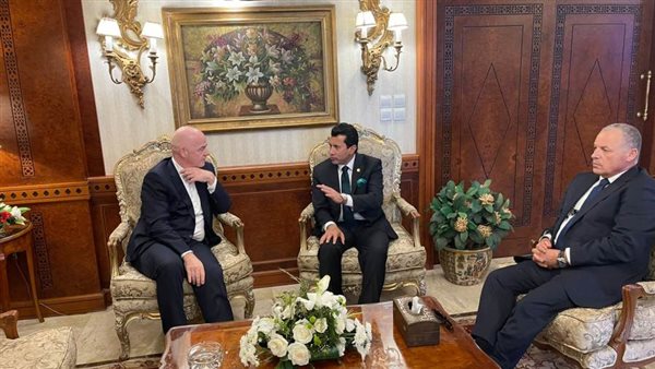 وزير الرياضة يستقبل