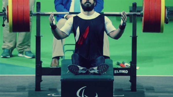 شريف عثمان يتوج بالميدالية