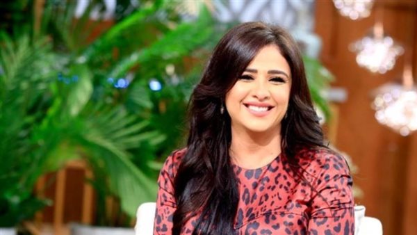 ياسمين عبد العزيز