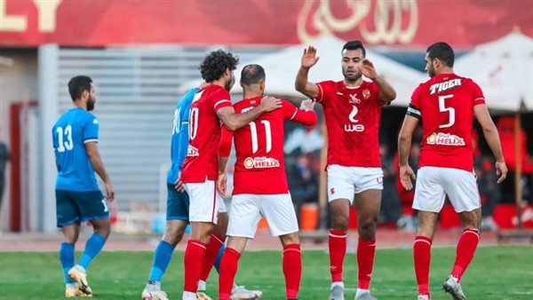 الأهلي يقسو على سموحة