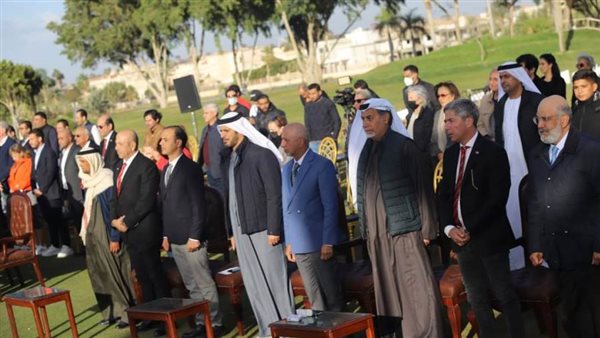 وزير الرياضة ينيب