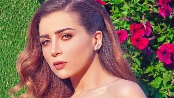 مي عز الدين