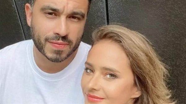 نيللي كريم وزوجها