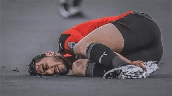 وصول أكرم توفيق للقاهرة