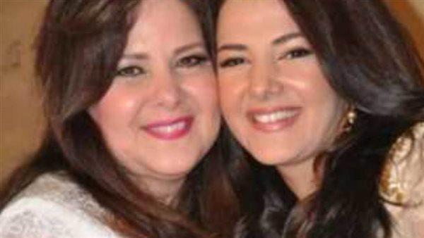 دنيا سمير غانم ودلال