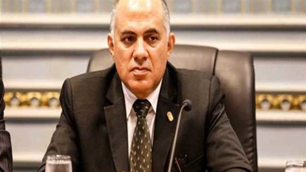 وزير الري والموارد