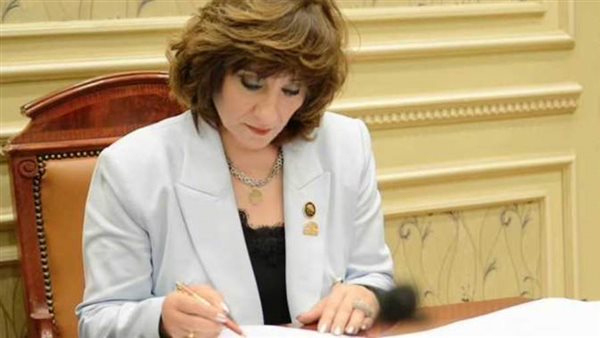 النائبة أماني الشعولي