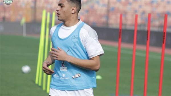 صديق مصطفى محمد يدخل