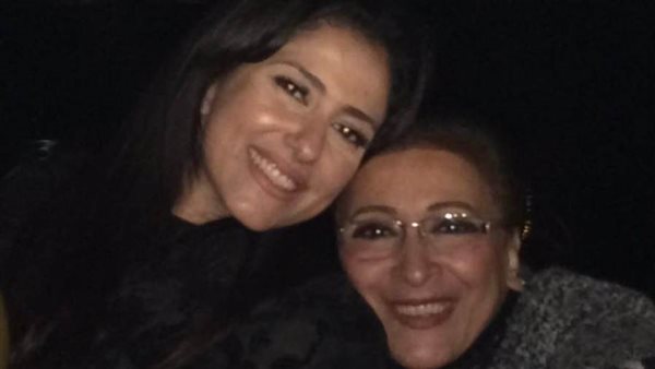 حنان مطاوع وخالتها