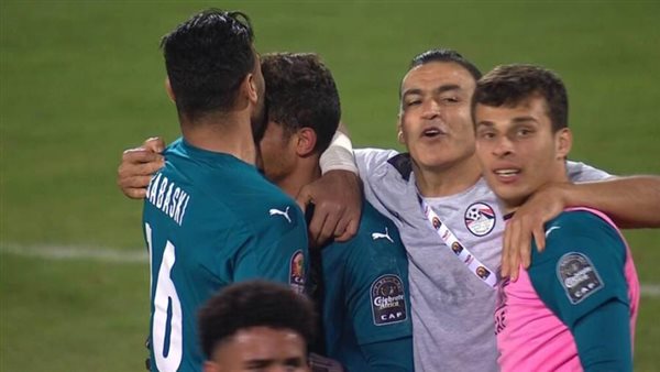 عصام الحضري