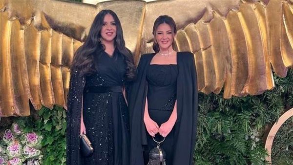 إيمي سمير غانم ودنيا