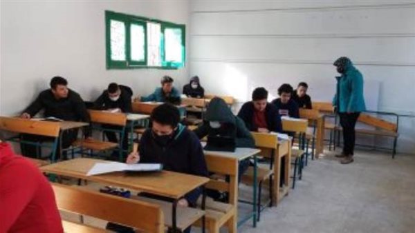 انطلاق أمتحانات العلوم