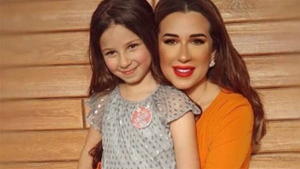 أسما شريف منير _