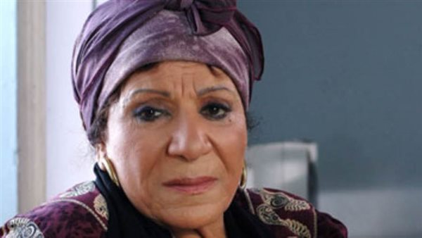 عايدة عبد العزيز