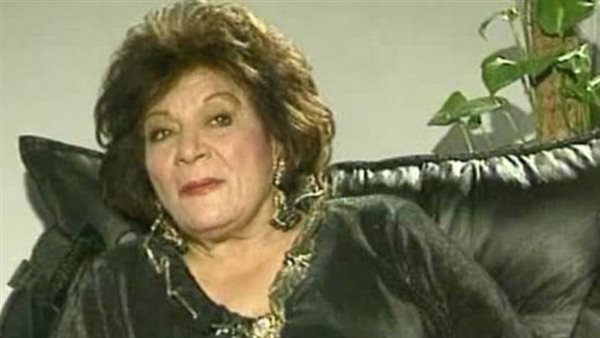 عايدة عبد العزيز