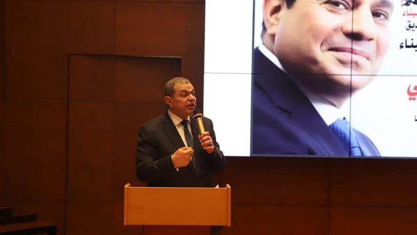 وزير القوى العاملة