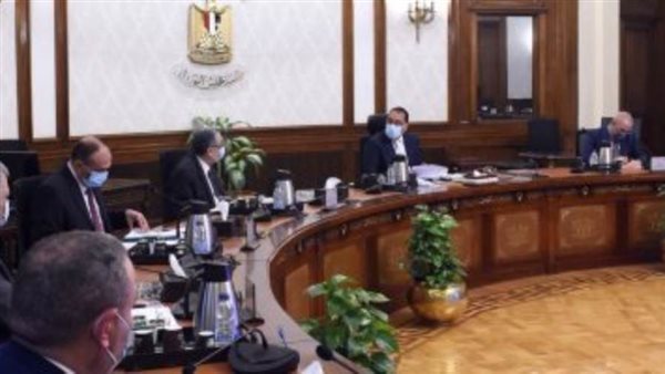 رئيس الوزراء يتابع