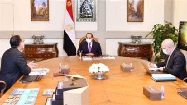 الرئيس السيسى يطلع