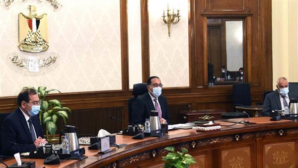 رئيس الوزراء يتابع