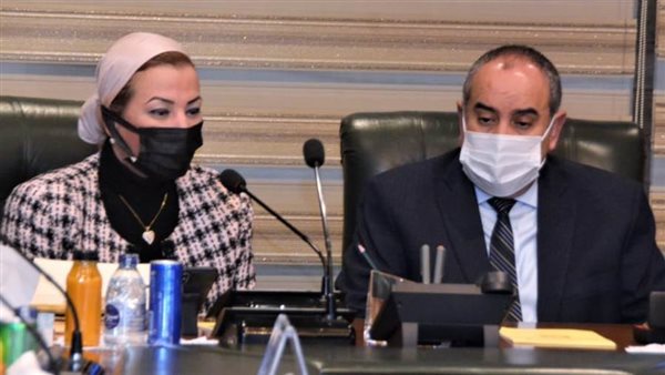 وزيرا الطيران والبيئة