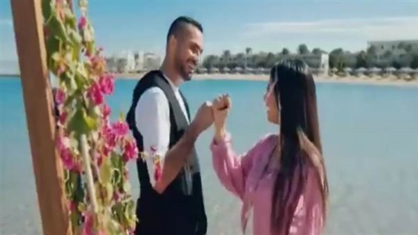 الحب من أول Date