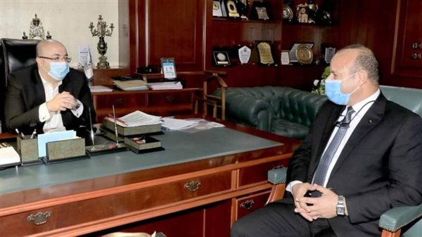 محافظ بني سويف يراجع