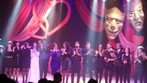 عرض المسرح وحشنا