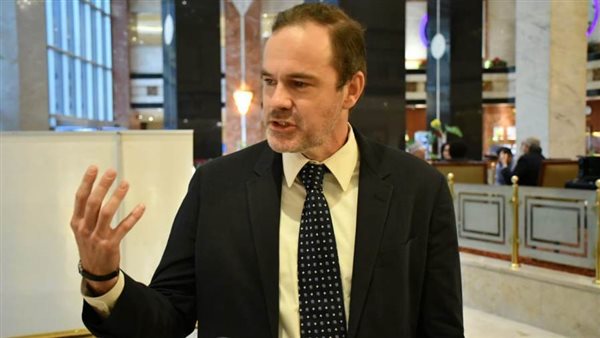 مايكا ريشر خلال الحوار