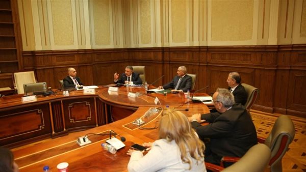 جانب من أجتماع محافظ