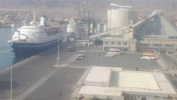 تداول 2114 طن بضائع